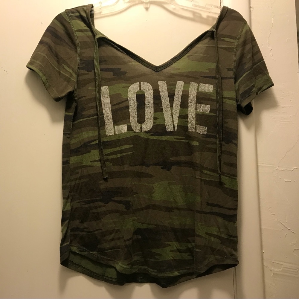 Love Tee